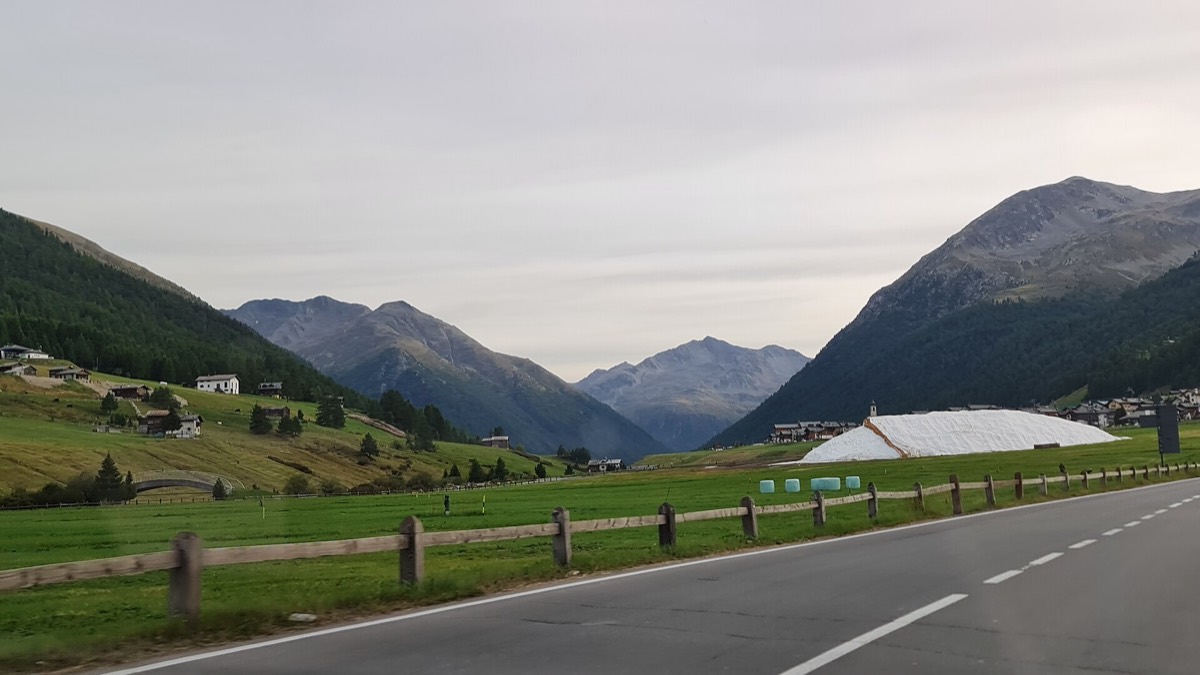 Monte Vago, Piz Ursera un Monte del Buon Curato virsotnes, skats no Livinjo